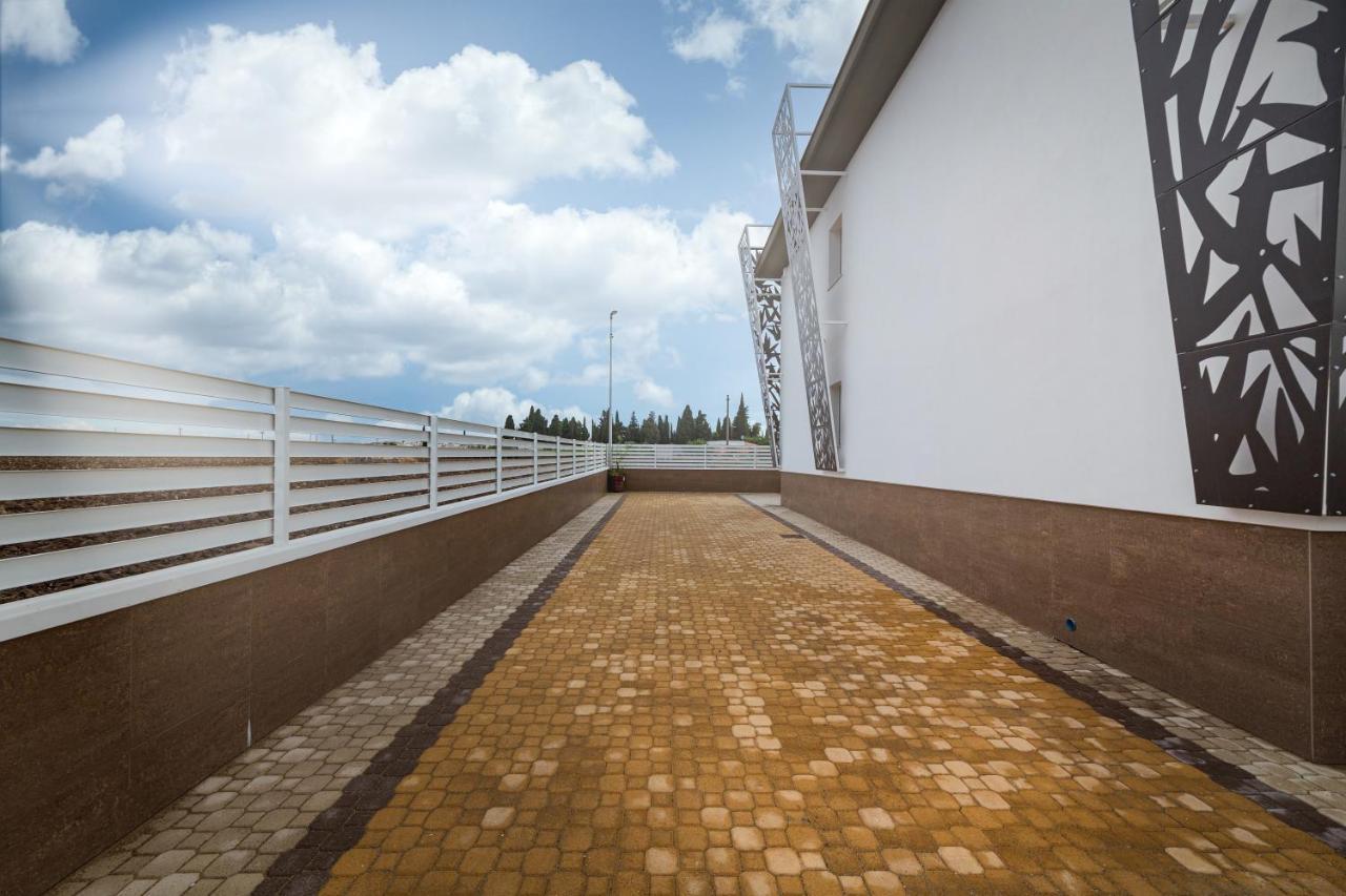 Holygold Suite **** Trinitapoli Exterior photo