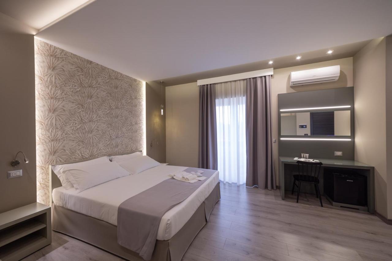 Holygold Suite **** Trinitapoli Exterior photo