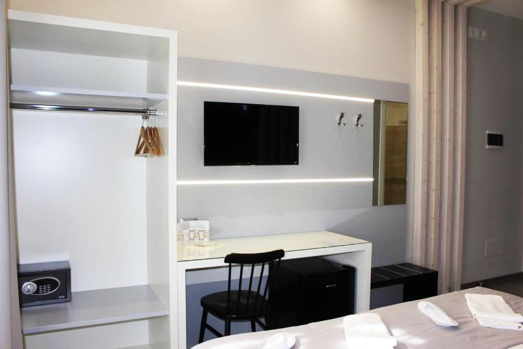 Holygold Suite **** Trinitapoli Exterior photo
